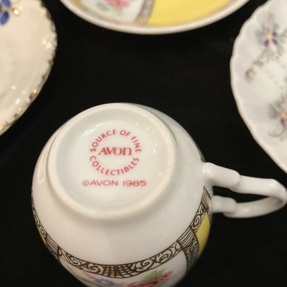 Vintage Lot 3 Fine China Porcelain Teacups & Saucers Floral Gold Blue Avon